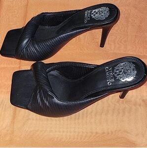 NWOT Black slide in HEELS  sz 9  By Vince Camuto. FINAL